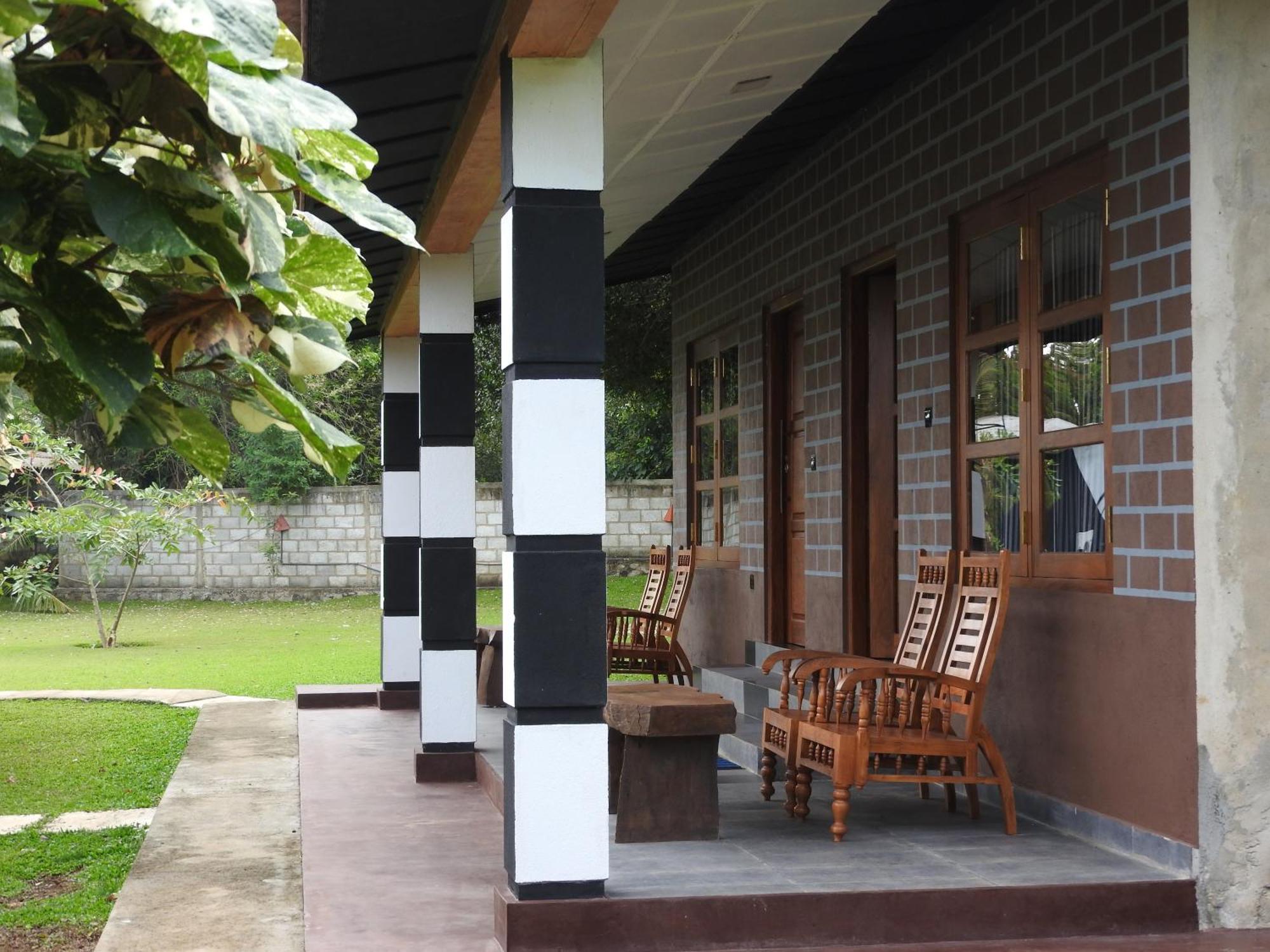 Eco Hotel Black & White - Anuradhapura Mihintale Eksteriør billede