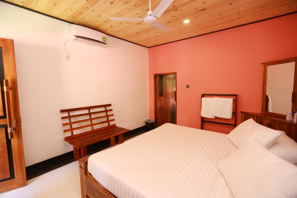 Eco Hotel Black & White - Anuradhapura Mihintale Eksteriør billede