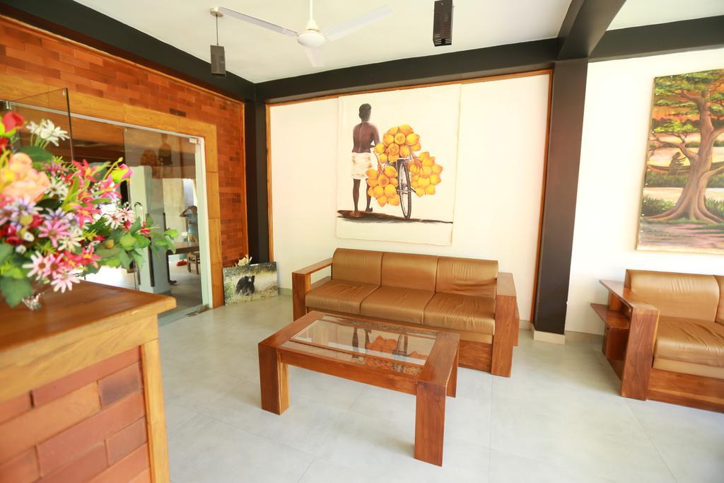 Eco Hotel Black & White - Anuradhapura Mihintale Eksteriør billede